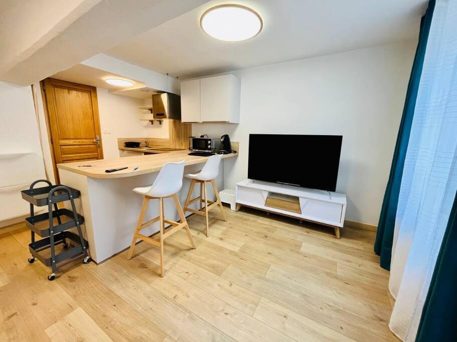 Ferienwohnung Stylish Studio In The Center Of Senlis Senlis  Exterior foto